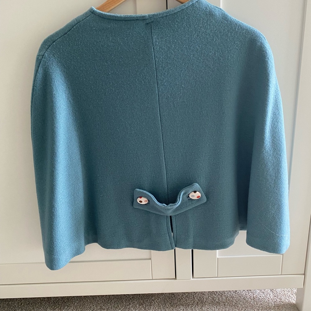 Capelet - Picture 8 of 8